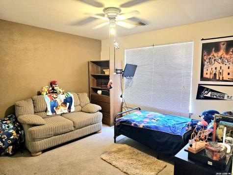 214 Cherry Ridge Floresville TX 78114