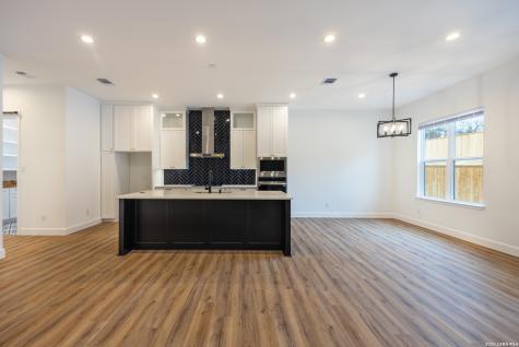 8227 Old Austin Road Selma TX 78154