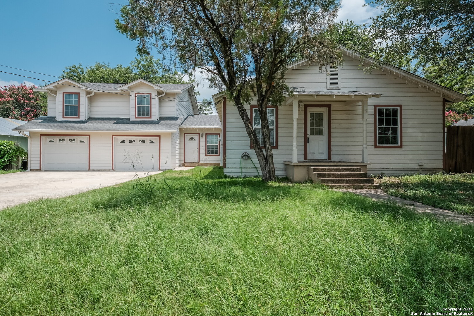 1706 3rd Street Floresville TX 78114
