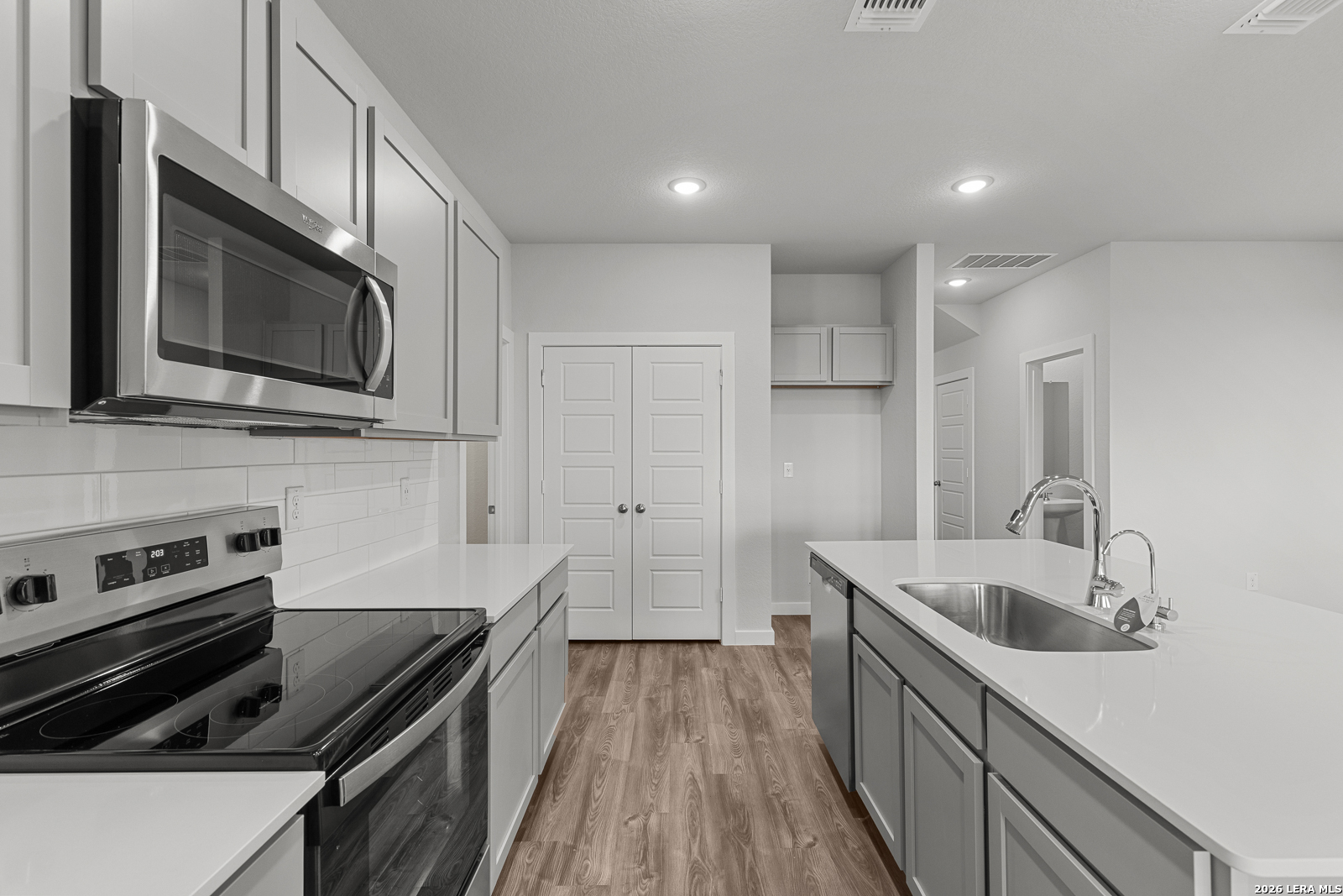 9971 Chavaneaux Landing San Antonio TX 78221