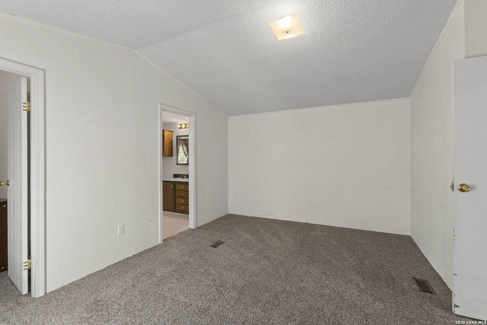 182 Austin Lane Lakehills TX 78063