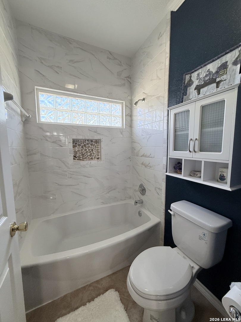 444 Shannon Ridge Floresville TX 78114