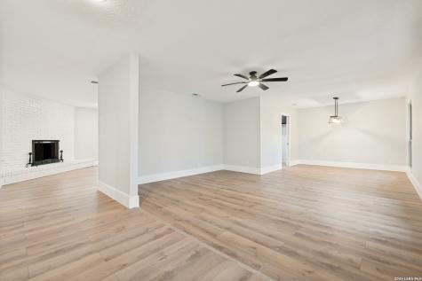612 Skyforest Drive Hollywood Park TX 78232