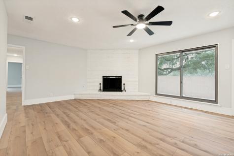 612 Skyforest Drive Hollywood Park TX 78232