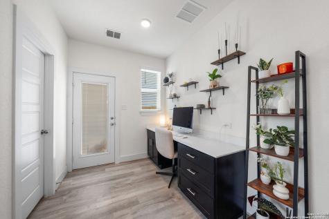 9719 Stillwater San Antonio TX 78254