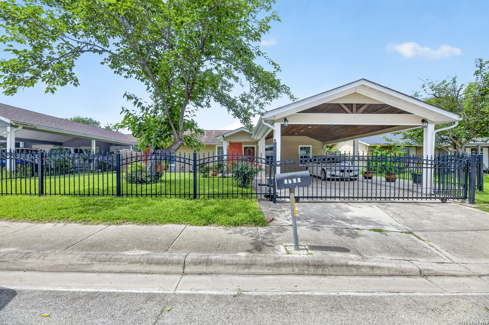 7318 Glen Cross San Antonio TX 78239