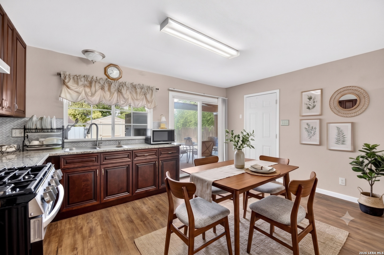 7318 Glen Cross San Antonio TX 78239