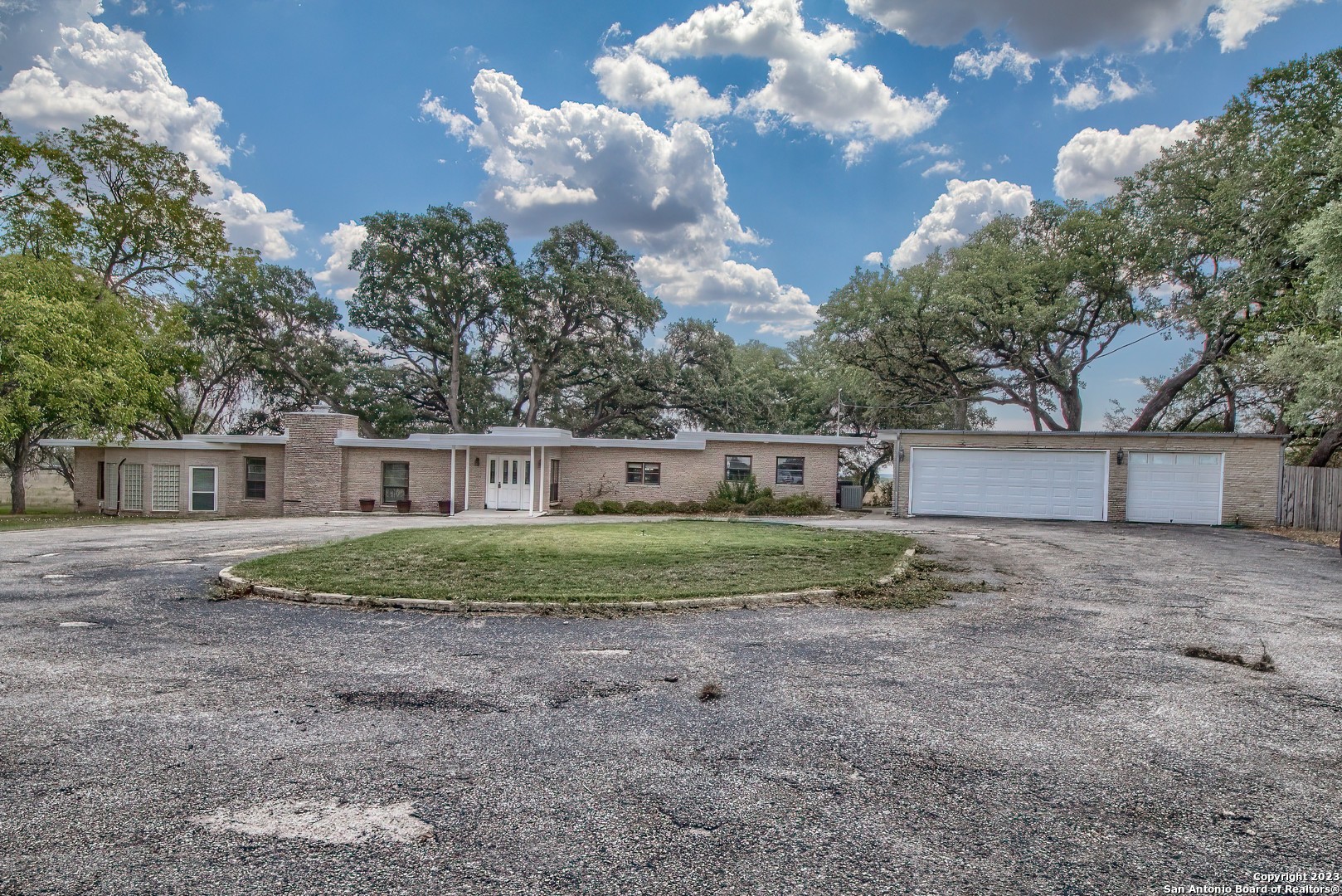 1645 Sagebiel Road Seguin TX 78155