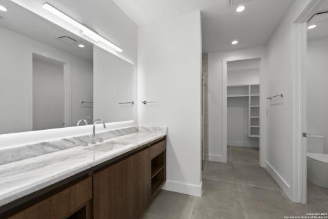 11019 Porter Springs San Antonio TX 78255