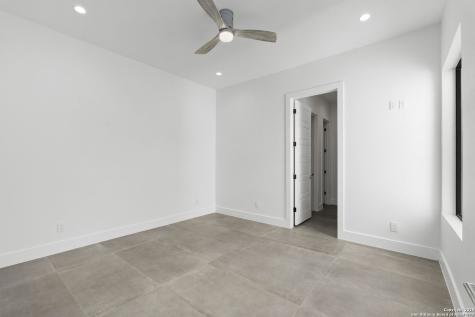 11019 Porter Springs San Antonio TX 78255