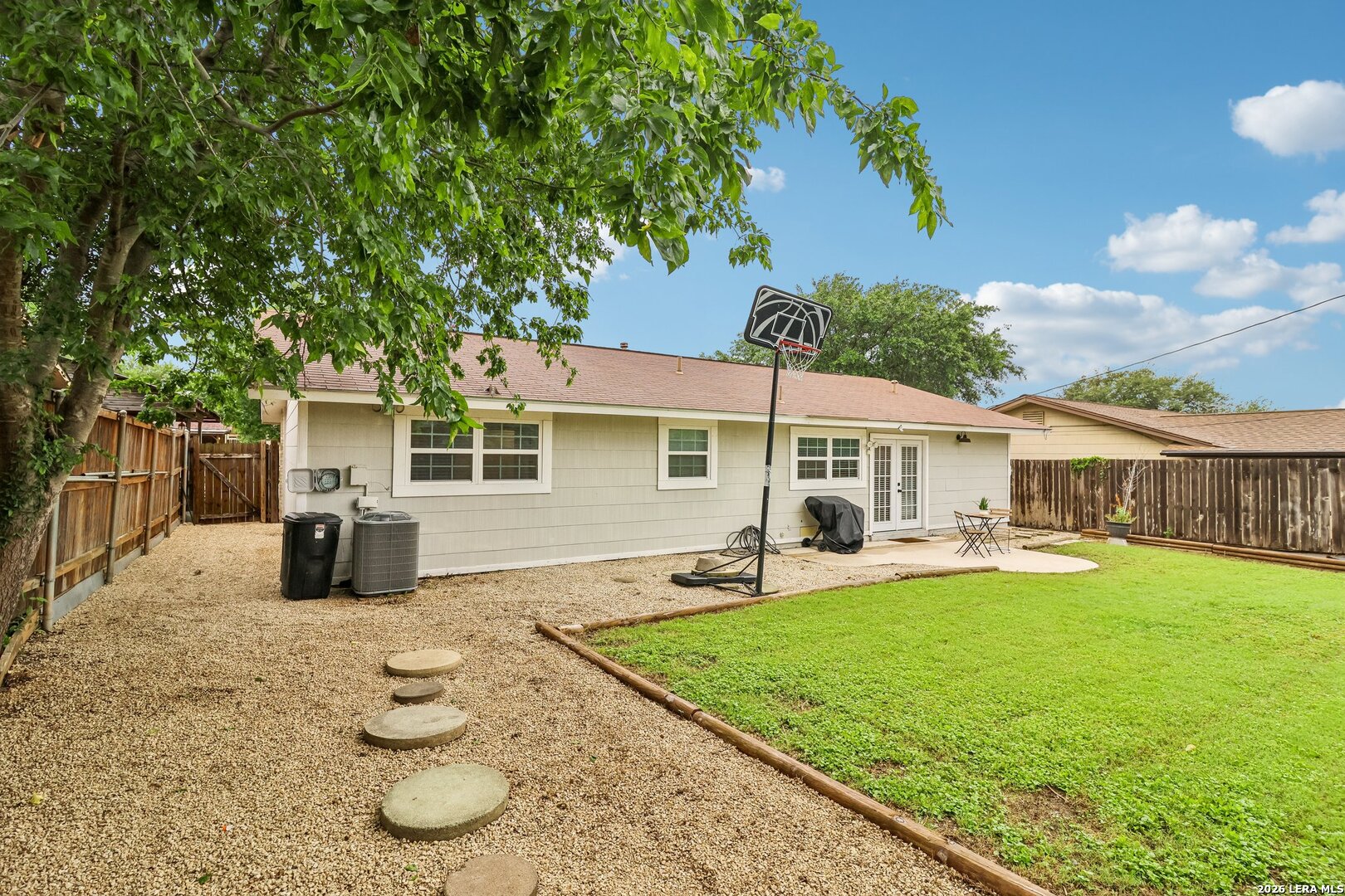 6711 Spring Rose San Antonio TX 78249
