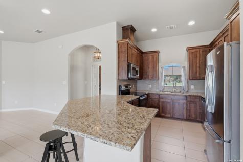129 N 1st Street Floresville TX 78114