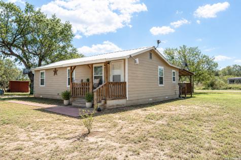 309 E Avenue Christine TX 78012