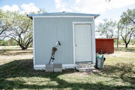 309 E Avenue Christine TX 78012