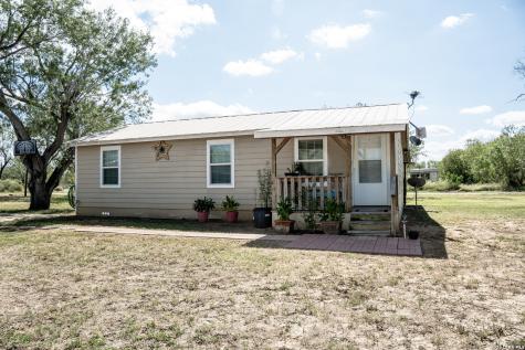 309 E Avenue Christine TX 78012