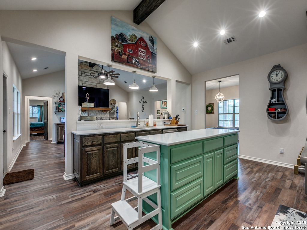 6451 Bluntzer Jourdanton TX 78026