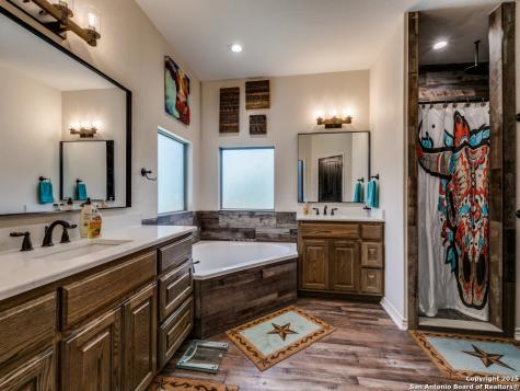 6451 Bluntzer Jourdanton TX 78026