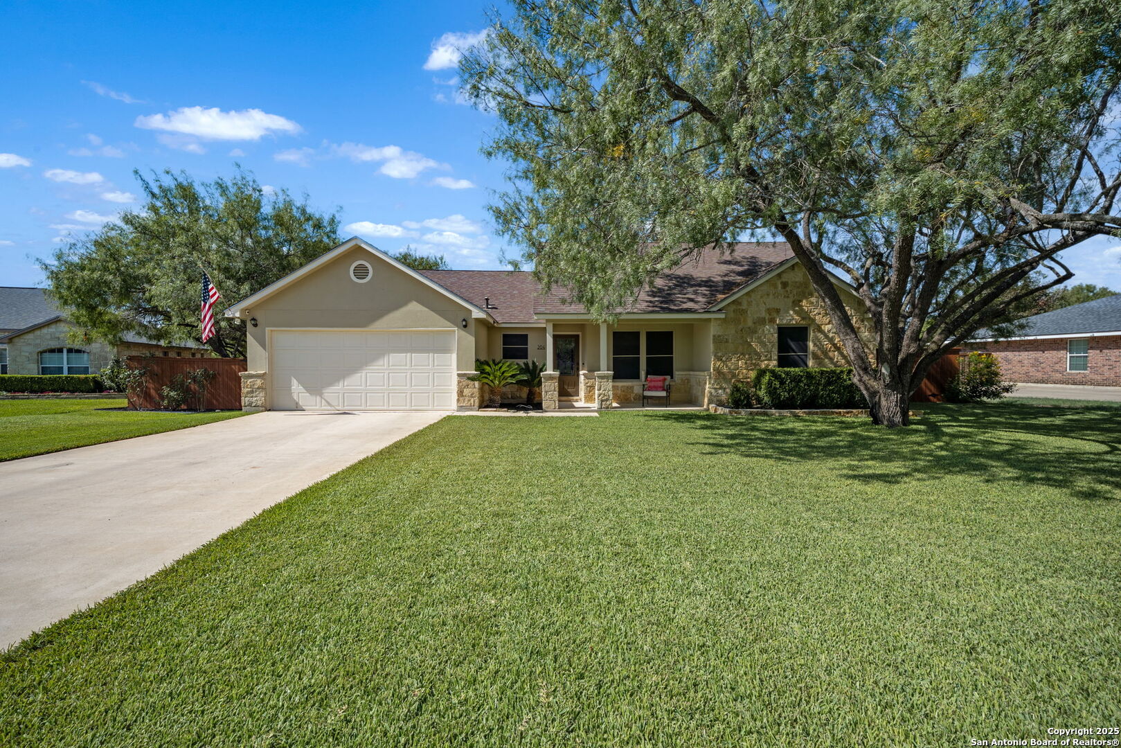 204 La Parita Court Jourdanton TX 78026