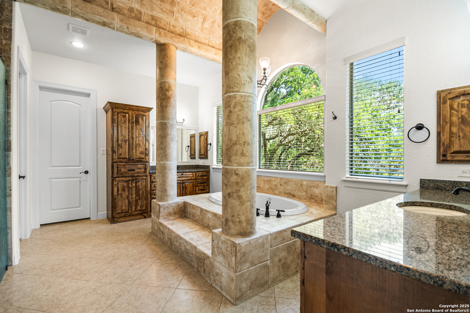 102 Arroyo Boerne TX 78006