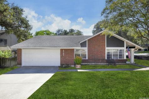 8702 Collingwood Universal City TX 78148