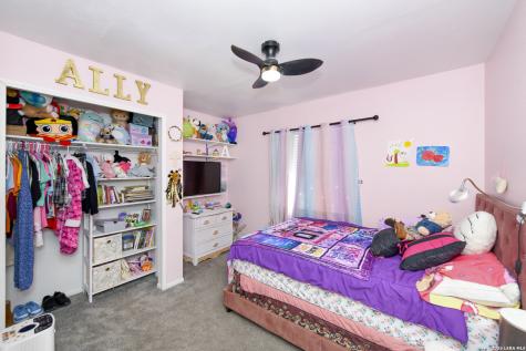 8702 Collingwood Universal City TX 78148