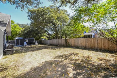 8702 Collingwood Universal City TX 78148