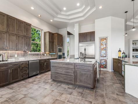 31360 Wild Oak Hill Fair Oaks Ranch TX 78015