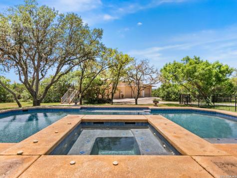 31360 Wild Oak Hill Fair Oaks Ranch TX 78015