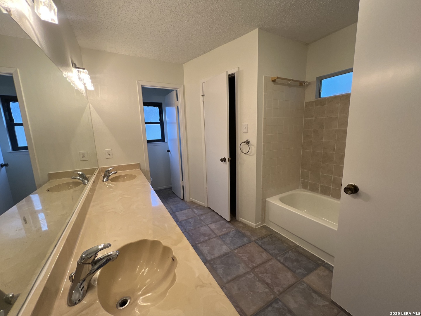 7147 Comanche Ridge Converse TX 78109