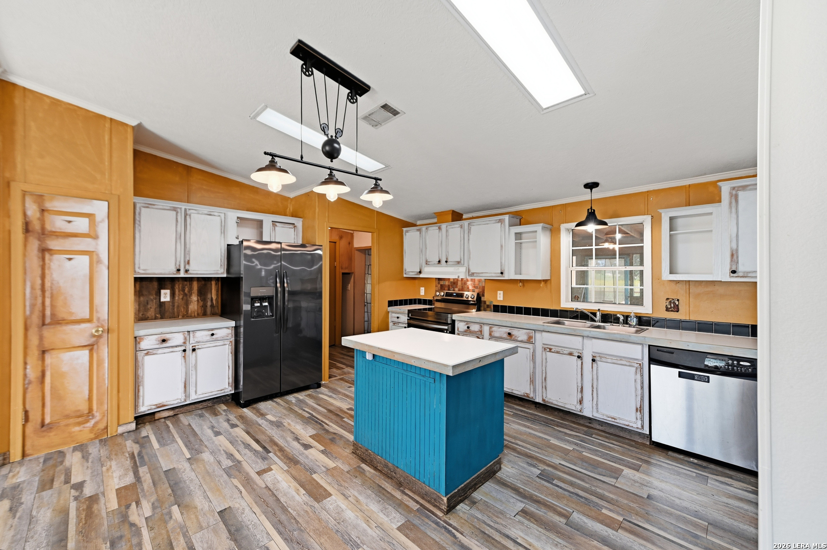 357 Dallas Street Bandera TX 78003
