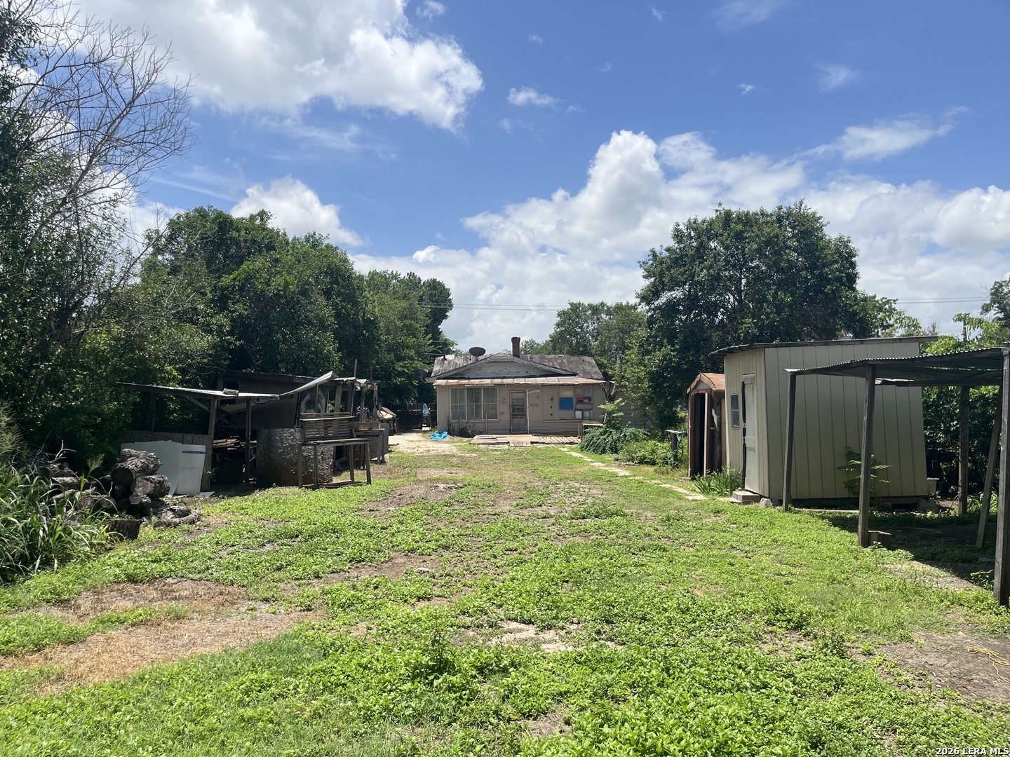 205 E White San Antonio TX 78214