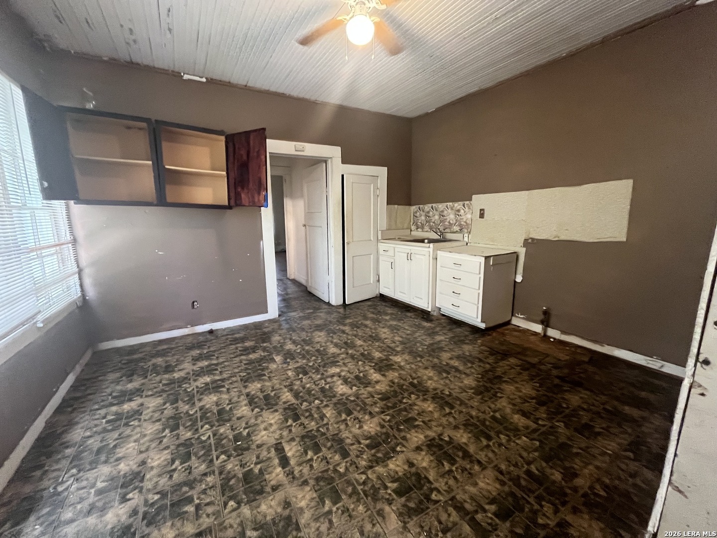 205 E White San Antonio TX 78214