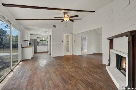 499 Lakeway Spring Branch TX 78070