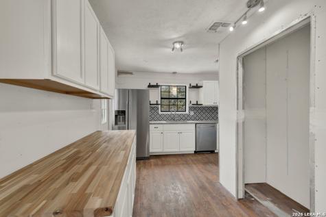 499 Lakeway Spring Branch TX 78070