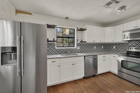 499 Lakeway Spring Branch TX 78070