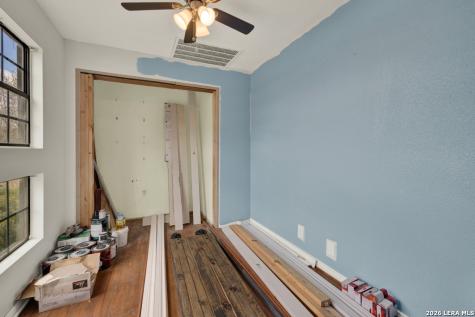 499 Lakeway Spring Branch TX 78070