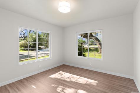 404 Oak Park Drive Boerne TX 78006