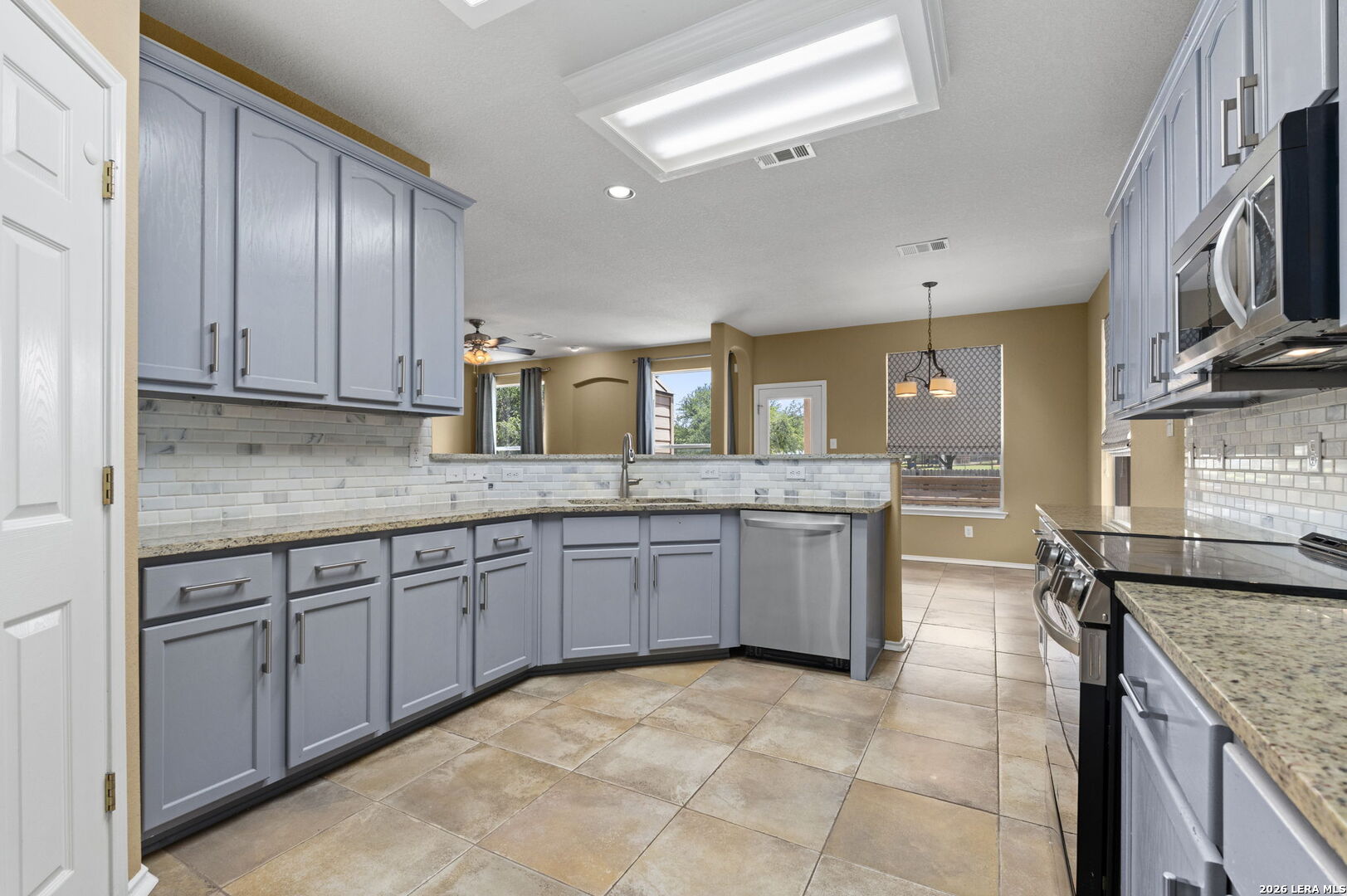 8230 Piney Wood Run San Antonio TX 78255