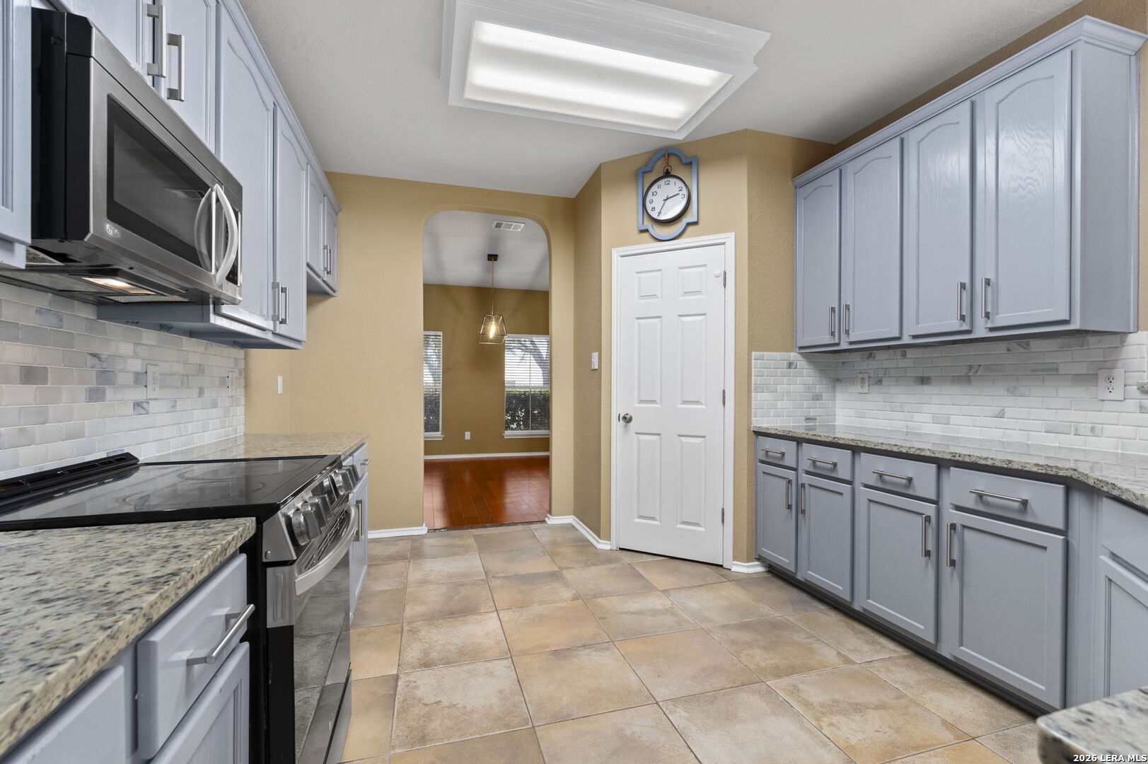8230 Piney Wood Run San Antonio TX 78255