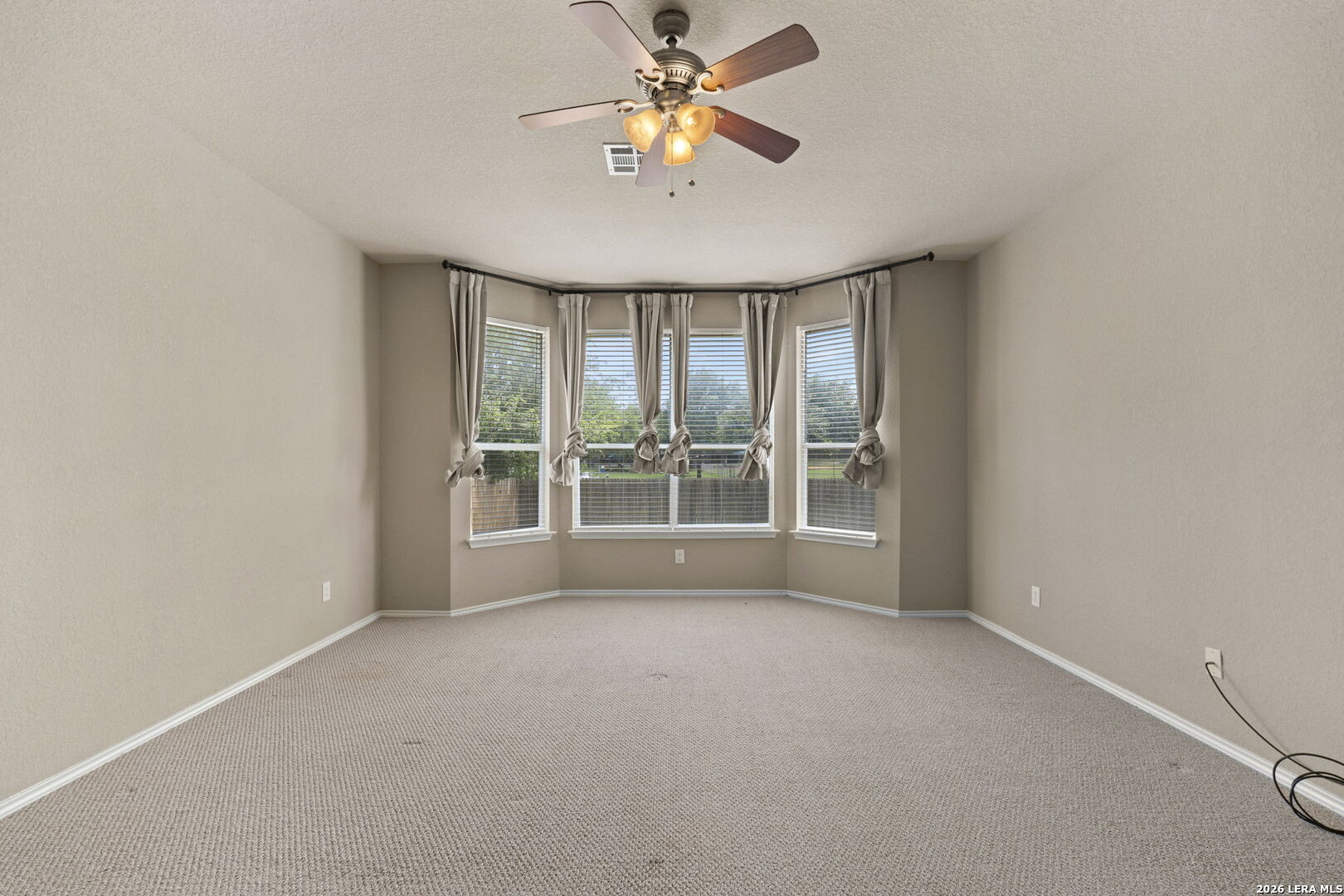 8230 Piney Wood Run San Antonio TX 78255