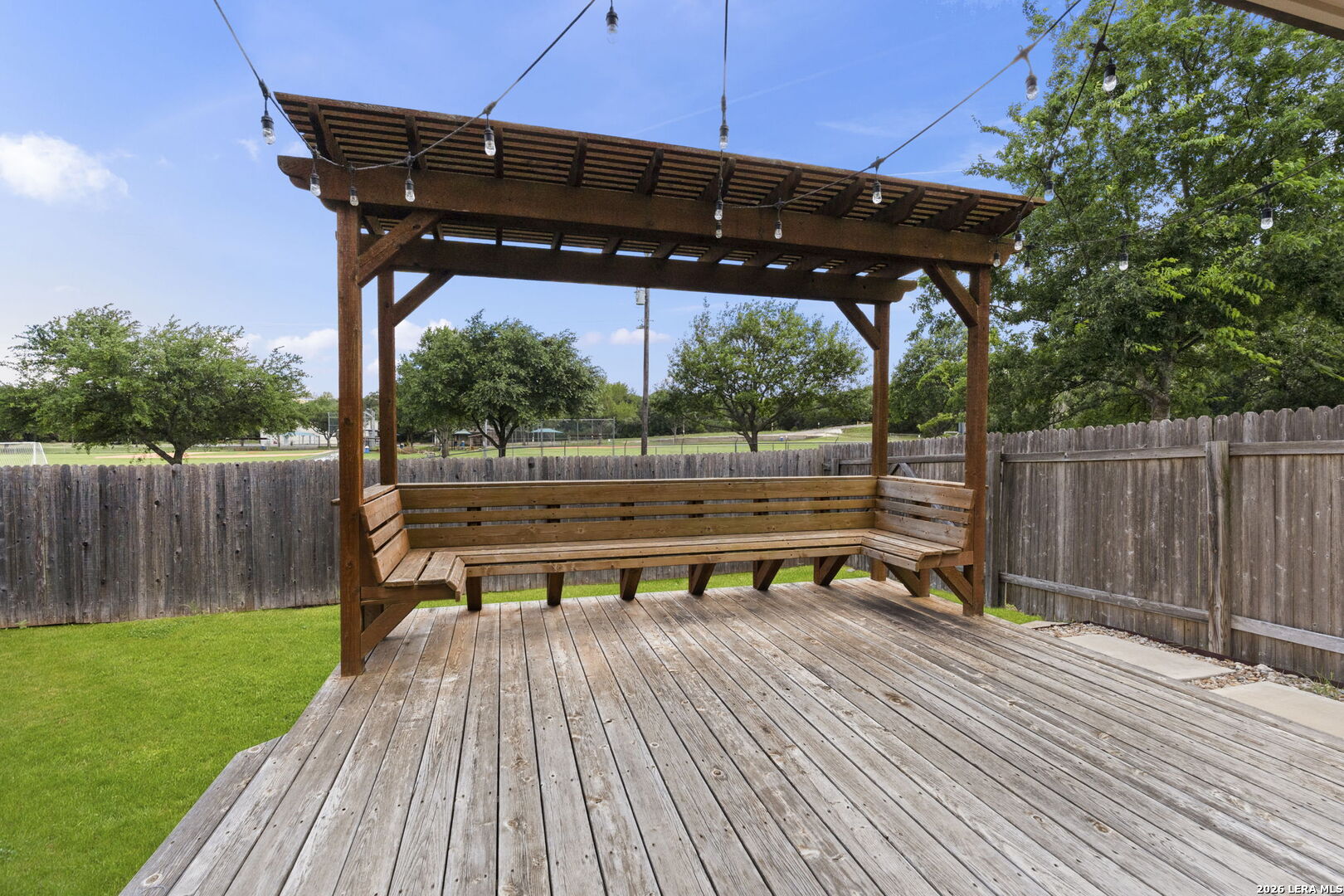 8230 Piney Wood Run San Antonio TX 78255