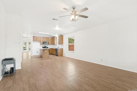 5138 Stormy Hills San Antonio TX 78247