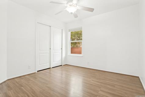 5138 Stormy Hills San Antonio TX 78247