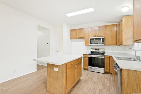 5138 Stormy Hills San Antonio TX 78247