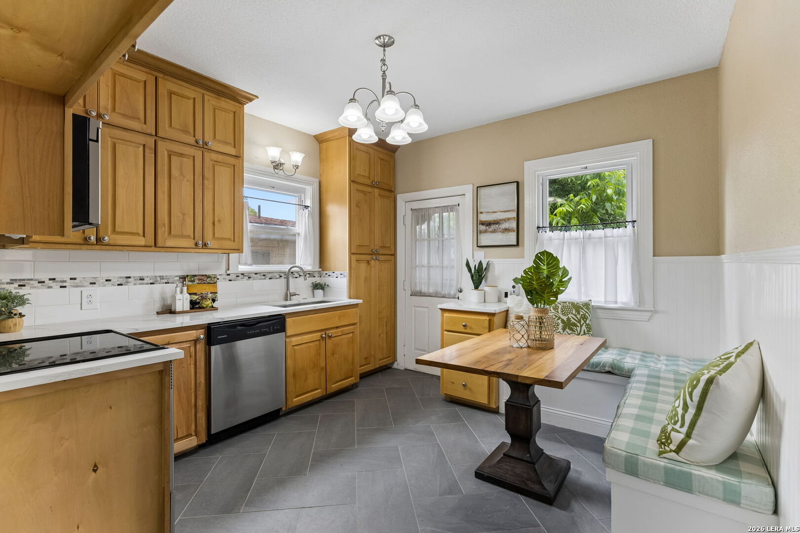 567 Donaldson San Antonio TX 78201