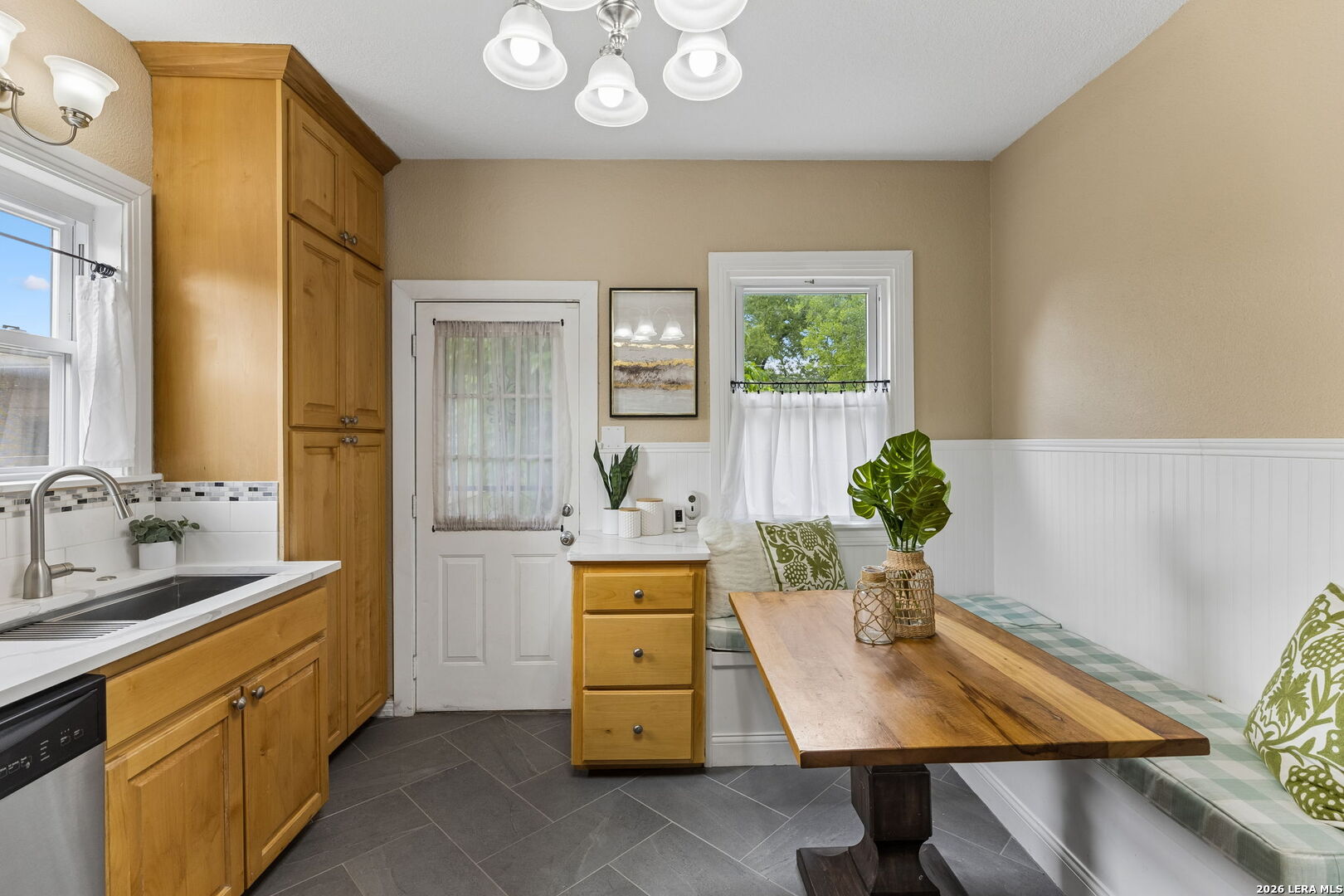 567 Donaldson San Antonio TX 78201