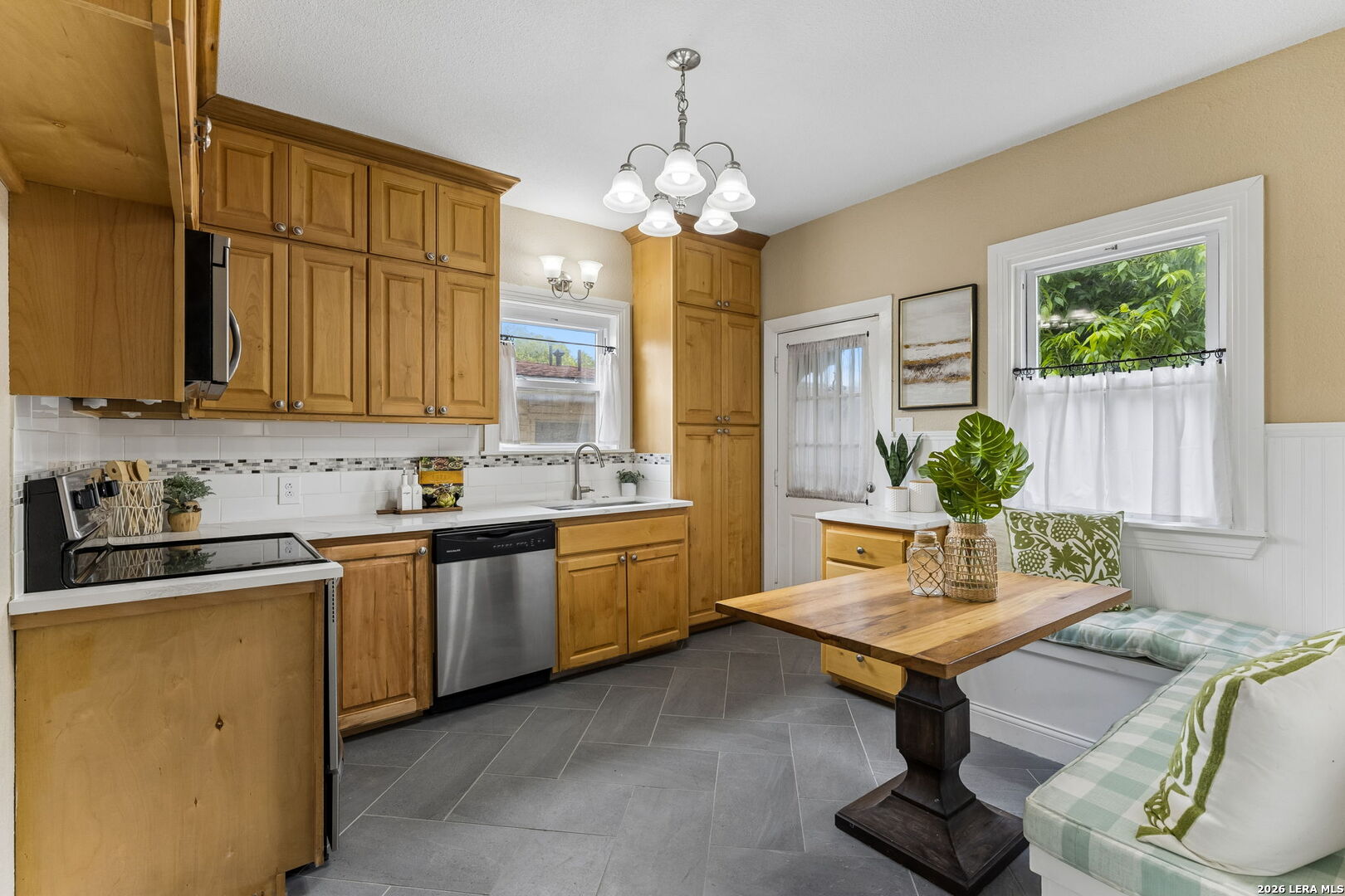 567 Donaldson San Antonio TX 78201