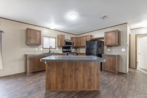 300 Private Road 2743 Moore TX 78057