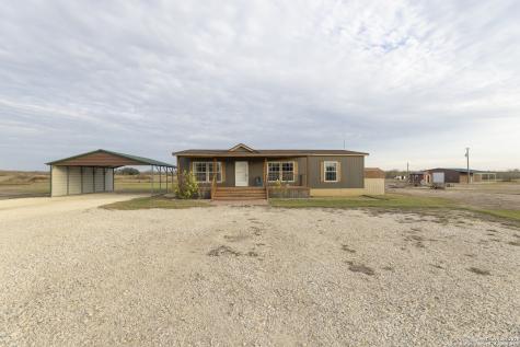 300 Private Road 2743 Moore TX 78057