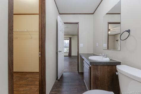 300 Private Road 2743 Moore TX 78057